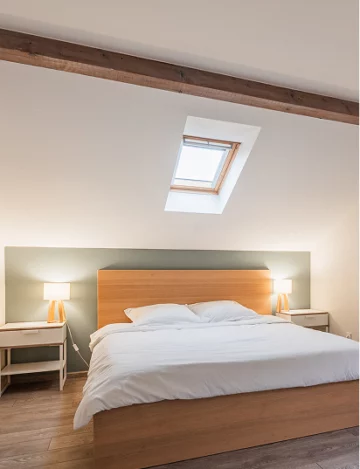 Chambre rénovée avec des prestations de qualité et des finitions soignées