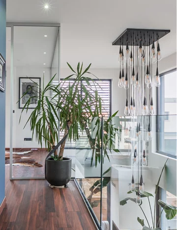 Intérieur spacieux avec grande hauteur sous plafond dans un bien d'exception